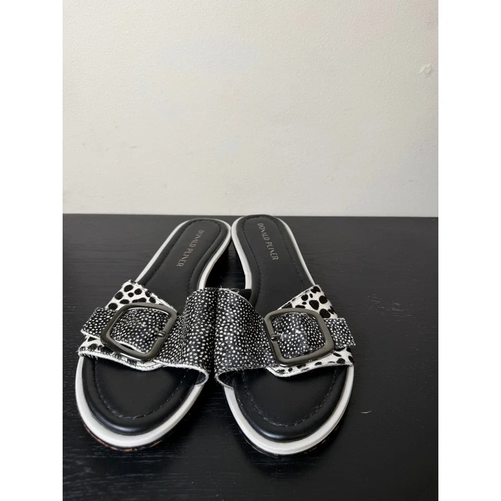 Donald Pliner RINIHC Black White Calf Hair Buckle Slide Sandals Womens 8.5M